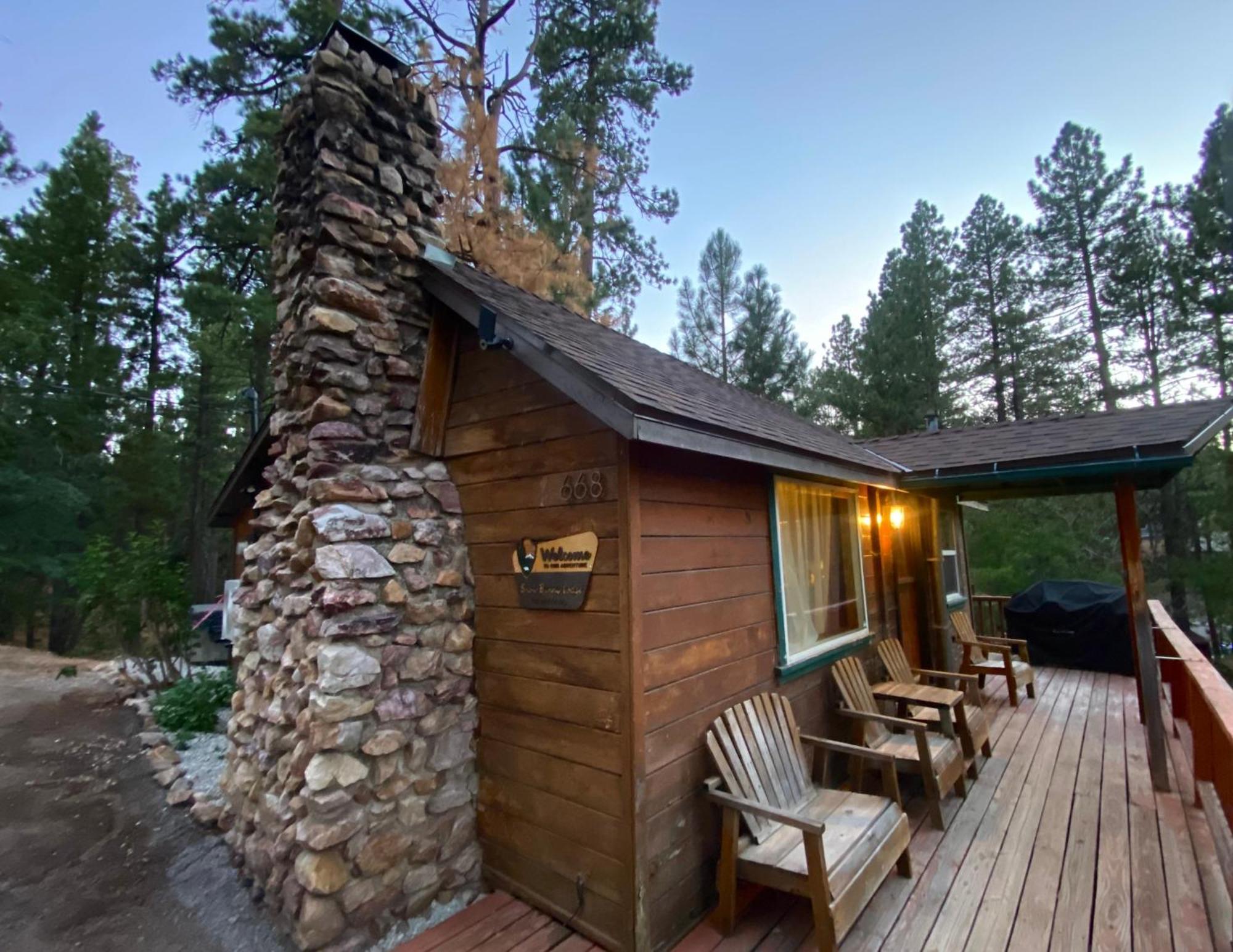 Snow Bunny Lodge - Perfect Big Bear Getaway! Deck With A New Hot Tub And Charcoal Barbecue! Big Bear Lake Eksteriør billede