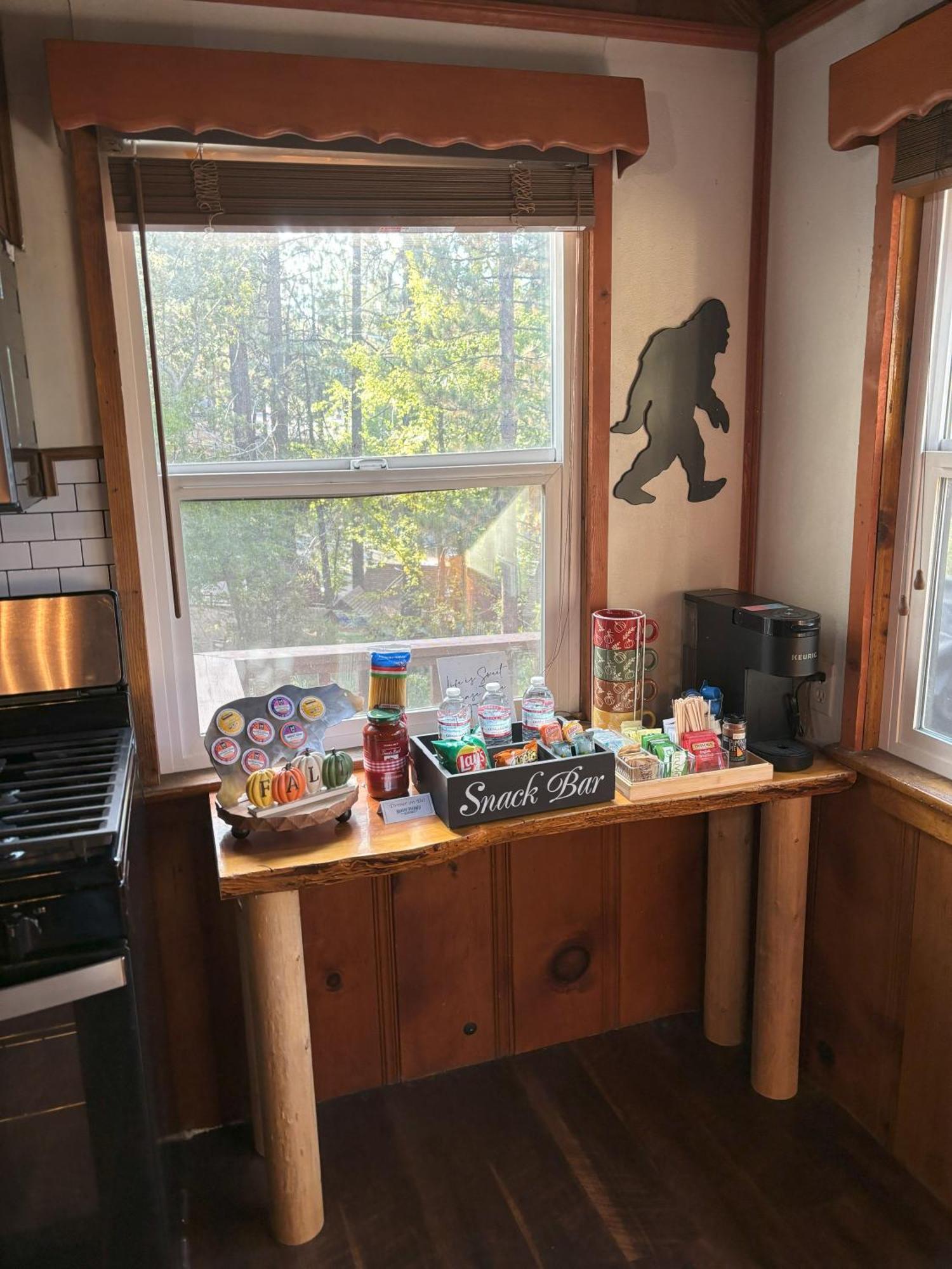 Snow Bunny Lodge - Perfect Big Bear Getaway! Deck With A New Hot Tub And Charcoal Barbecue! Big Bear Lake Eksteriør billede